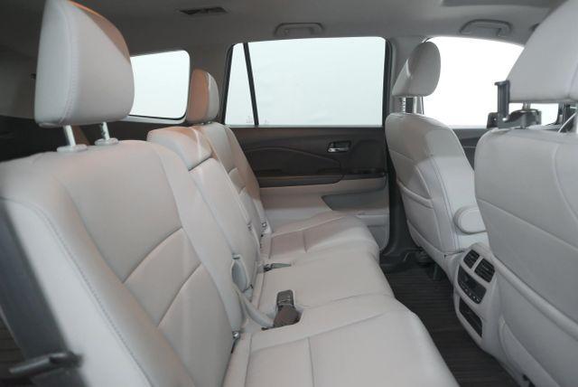 Photo of 2018 Steel Sapphire Metallic Honda Pilot