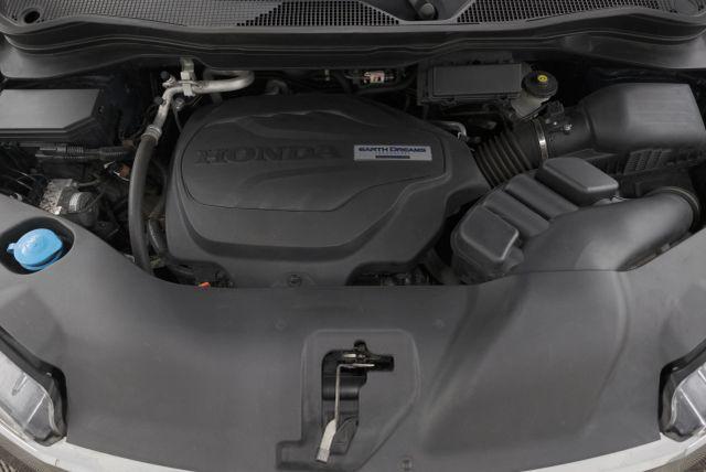 Photo of 2018 Steel Sapphire Metallic Honda Pilot