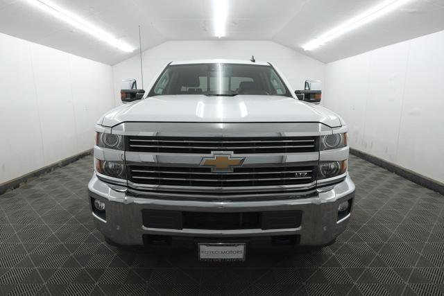 Photo of 2016 Summit White Chevrolet Silverado 3500
