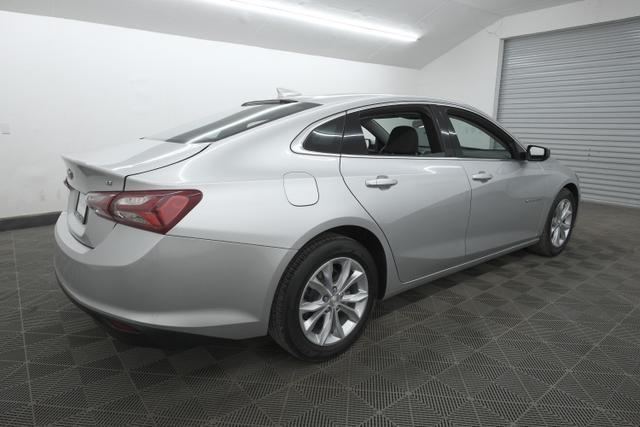 Photo of 2022 Silver Ice Metallic Chevrolet Malibu