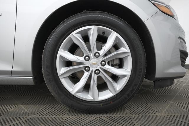 Photo of 2022 Silver Ice Metallic Chevrolet Malibu