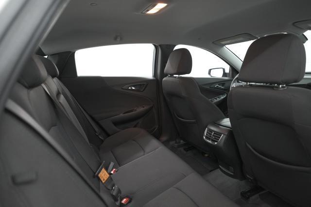 Photo of 2022 Silver Ice Metallic Chevrolet Malibu