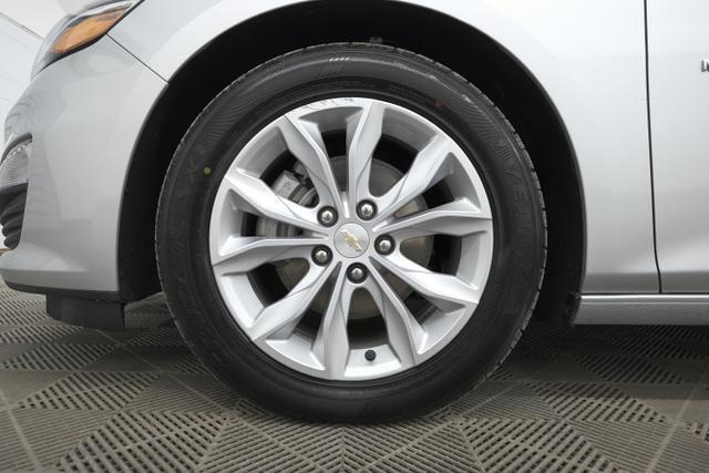 Photo of 2022 Silver Ice Metallic Chevrolet Malibu