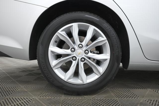 Photo of 2022 Silver Ice Metallic Chevrolet Malibu