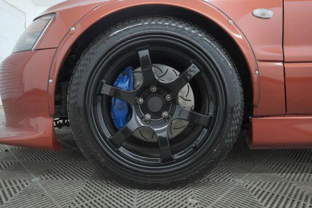 Photo of 2006 Rotor Glow Metallic Mitsubishi Lancer Evolution