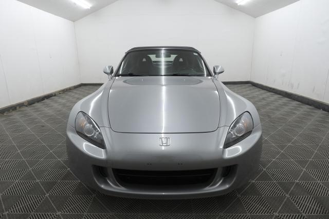Photo of 2005 Silverstone Metallic Honda S2000