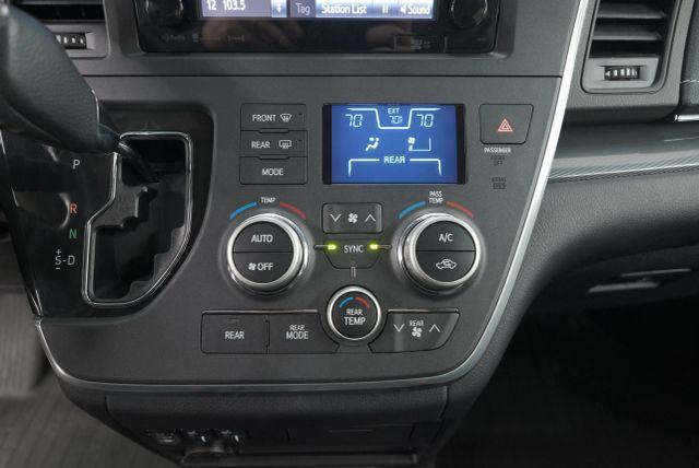 Photo of 2017 Predawn Gray Mica Toyota Sienna