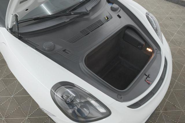 Photo of 2016 White Porsche Cayman