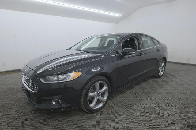 Photo of 2015 Tuxedo Black Metallic Ford Fusion