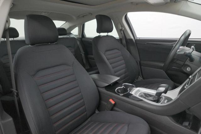 Photo of 2015 Tuxedo Black Metallic Ford Fusion
