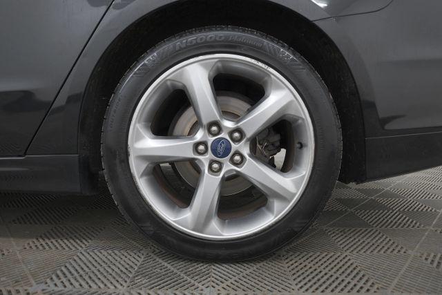 Photo of 2015 Tuxedo Black Metallic Ford Fusion