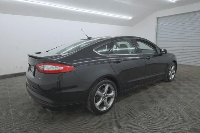 Photo of 2015 Tuxedo Black Metallic Ford Fusion