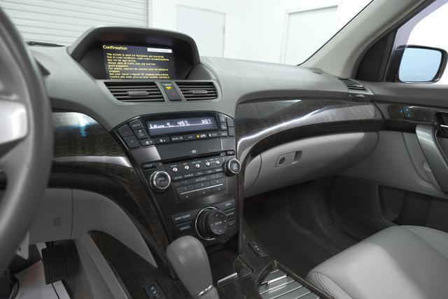Photo of 2010 Polished Metal Metallic Acura MDX
