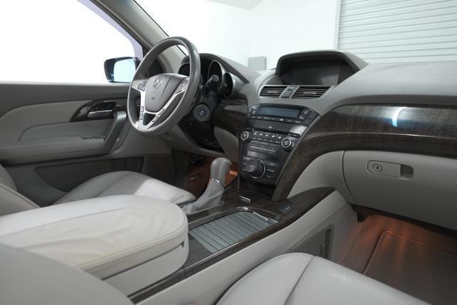 Photo of 2010 Polished Metal Metallic Acura MDX