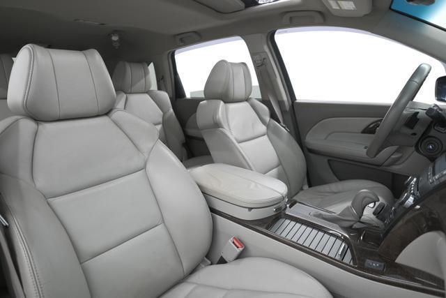 Photo of 2010 Polished Metal Metallic Acura MDX