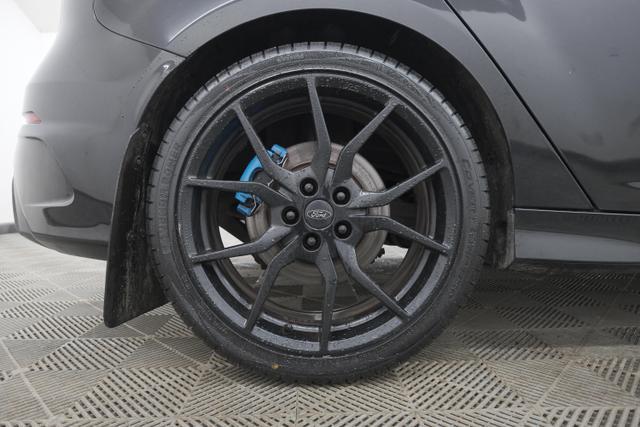 Photo of 2017 Shadow Black Ford Focus RS