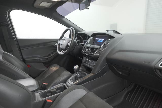 Photo of 2017 Shadow Black Ford Focus RS
