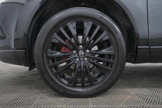 Photo of 2024 Celestial Black Toyota Venza
