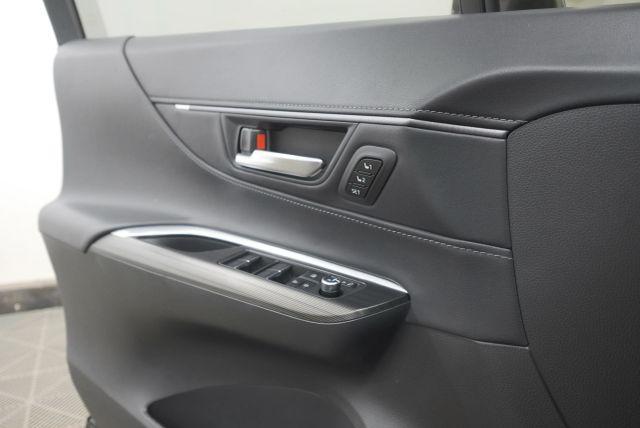 Photo of 2024 Celestial Black Toyota Venza