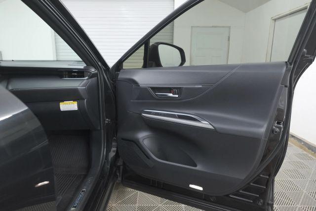 Photo of 2024 Celestial Black Toyota Venza
