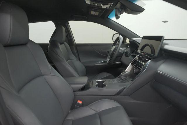 Photo of 2024 Celestial Black Toyota Venza