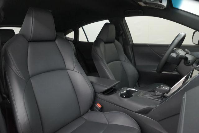 Photo of 2024 Celestial Black Toyota Venza