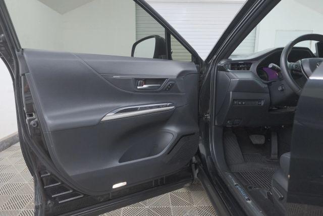 Photo of 2024 Celestial Black Toyota Venza