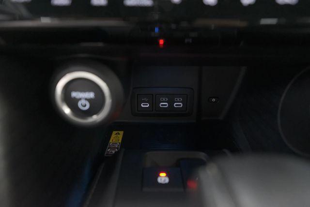 Photo of 2024 Celestial Black Toyota Venza