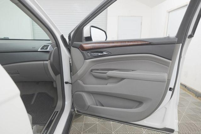 Photo of 2012 Platinum Ice Tri-Coat Cadillac SRX