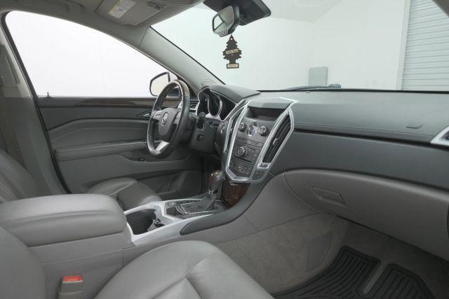 Photo of 2012 Platinum Ice Tri-Coat Cadillac SRX