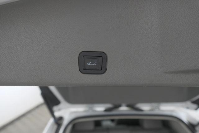 Photo of 2012 Platinum Ice Tri-Coat Cadillac SRX