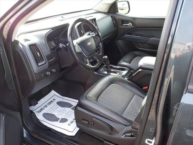 Photo of 2017 Graphite Metallic Chevrolet Colorado