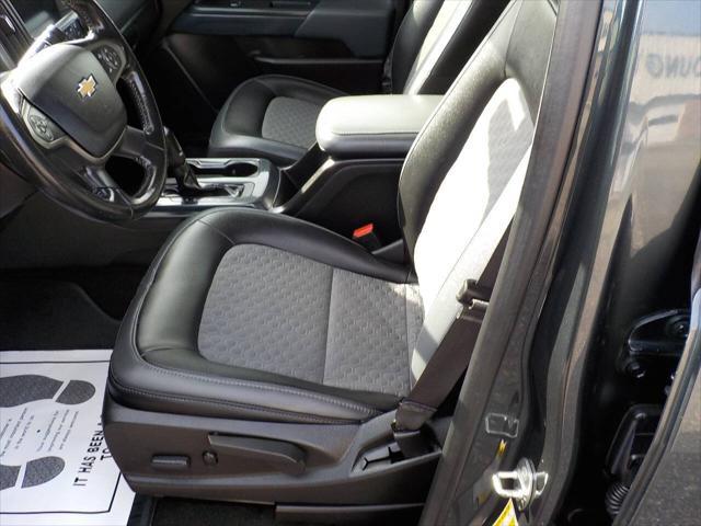 Photo of 2017 Graphite Metallic Chevrolet Colorado