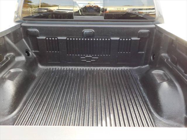 Photo of 2017 Graphite Metallic Chevrolet Colorado