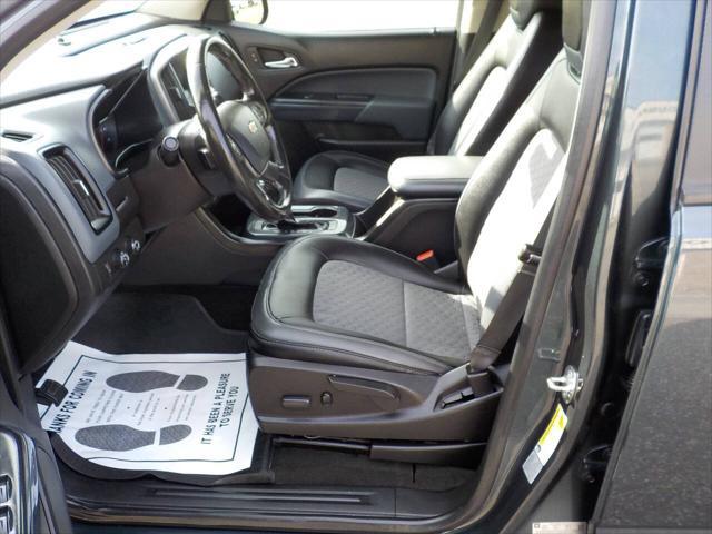Photo of 2017 Graphite Metallic Chevrolet Colorado