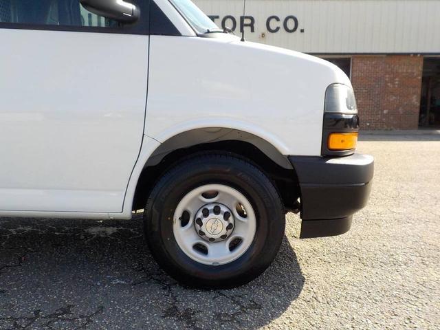 Photo of 2019 Summit White Chevrolet Express 2500