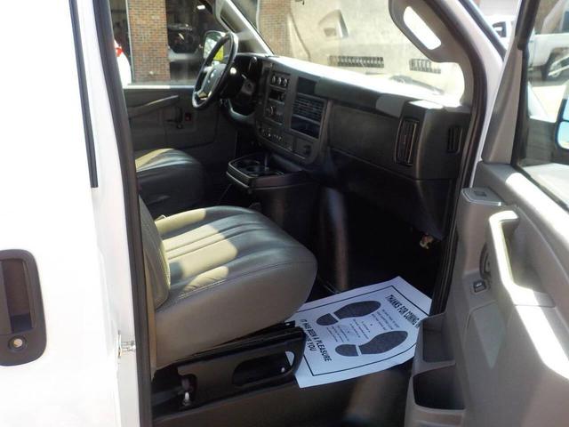 Photo of 2019 Summit White Chevrolet Express 2500