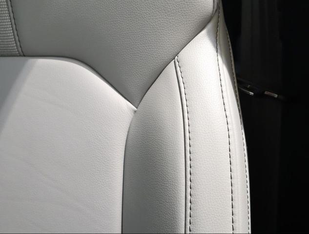 Photo of 2024 Lunar Silver Metallic Honda Pilot