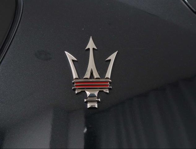 Photo of 2023 Nero Tempesta Metallic Maserati Grecale