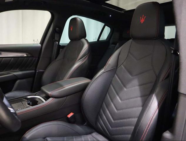 Photo of 2023 Nero Tempesta Metallic Maserati Grecale