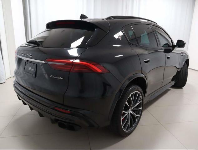 Photo of 2023 Nero Tempesta Metallic Maserati Grecale
