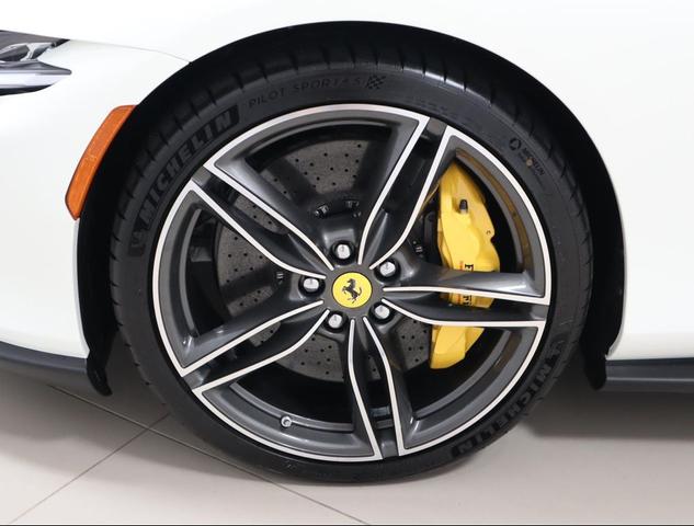 Photo of 2024 White Ferrari Roma Spider