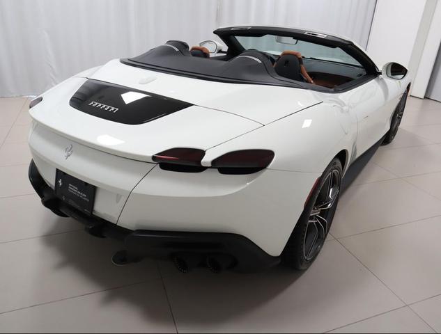 Photo of 2024 White Ferrari Roma Spider