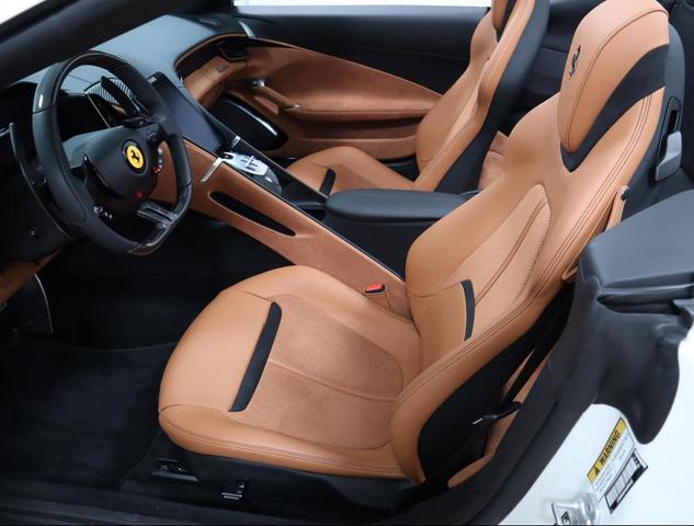 Photo of 2024 White Ferrari Roma Spider