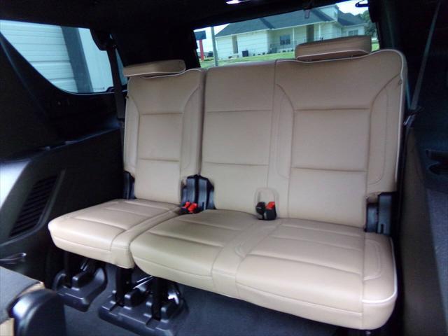 Photo of 2023 Iridescent Pearl Chevrolet Tahoe