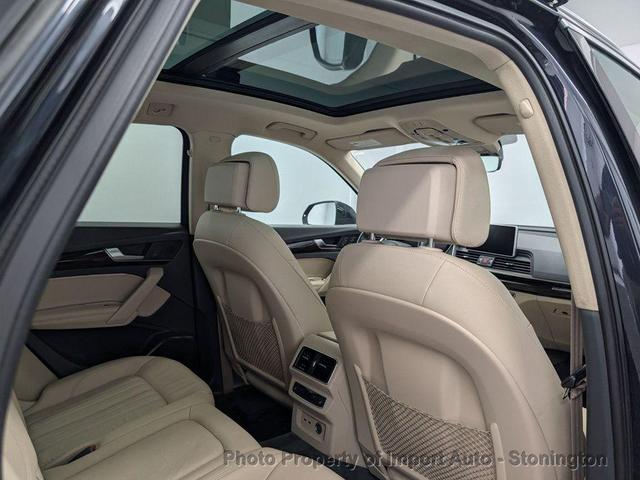 Photo of 2019 Moonlight Blue Metallic Audi Q5