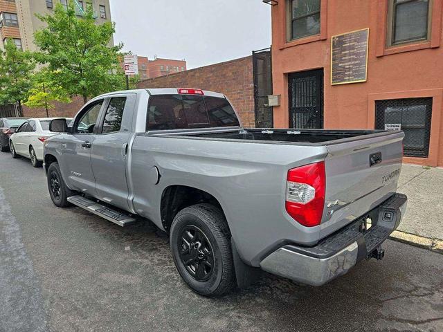 Photo of 2018 Silver Toyota Tundra