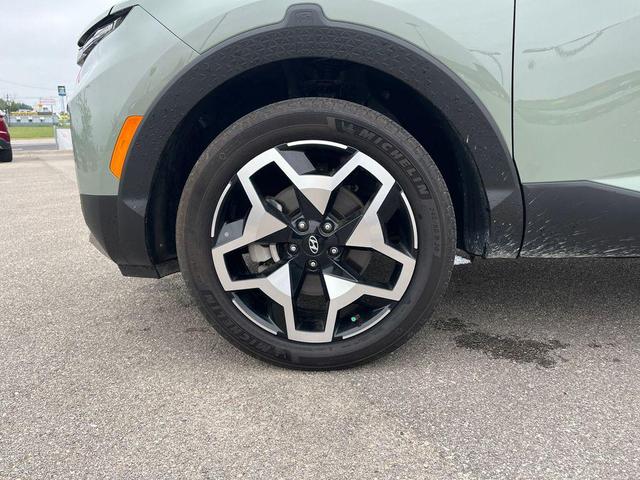 Photo of 2024 Sage Gray Hyundai SANTA CRUZ