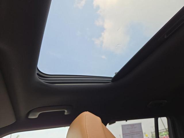 Photo of 2024 Phantom Black Hyundai SANTA FE
