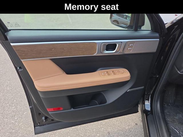 Photo of 2024 Phantom Black Hyundai SANTA FE